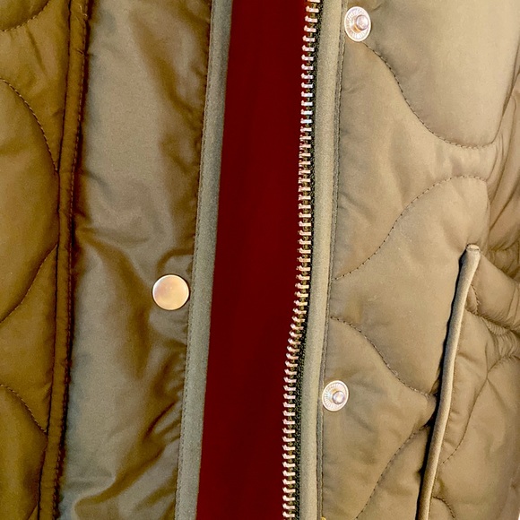 J. Crew -Quilted Cocoon Puffer with PrimaLoft Warm Olive - Picture 9 of 12